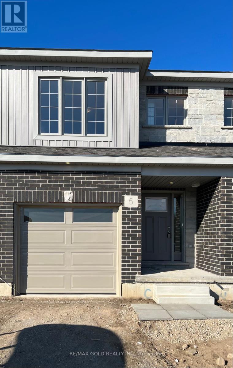 5 WEST MILL STREET - Photo 2 of 31, North Dumfries, Ontario