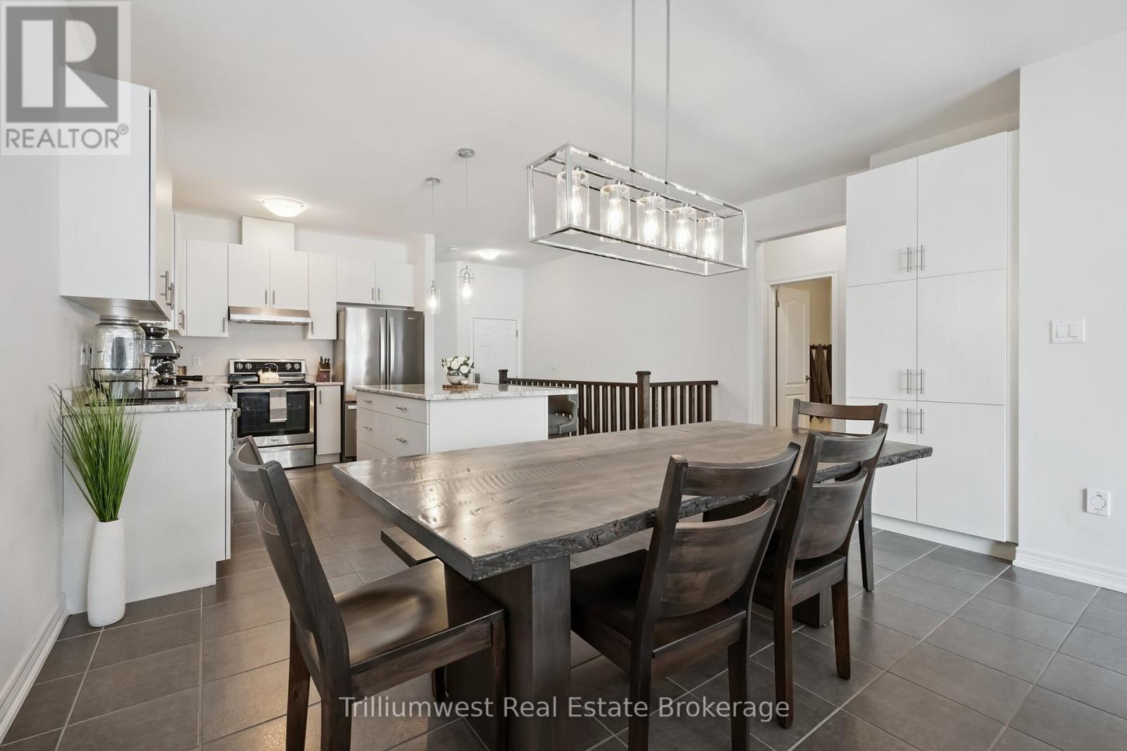 125 EDGAR BONNER AVENUE - Photo 5 of 17, Guelph/Eramosa (Rockwood), Ontario