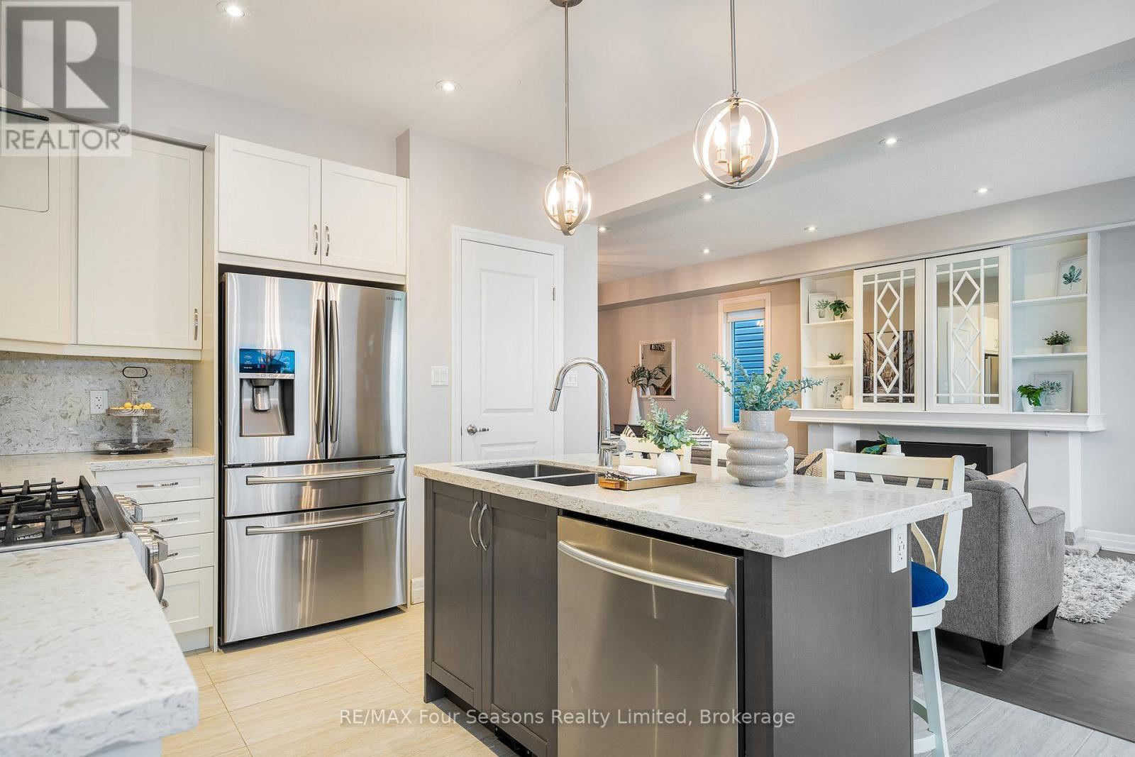 29 WAGNER CRESCENT - Photo 3 of 32, Essa (Angus), Ontario