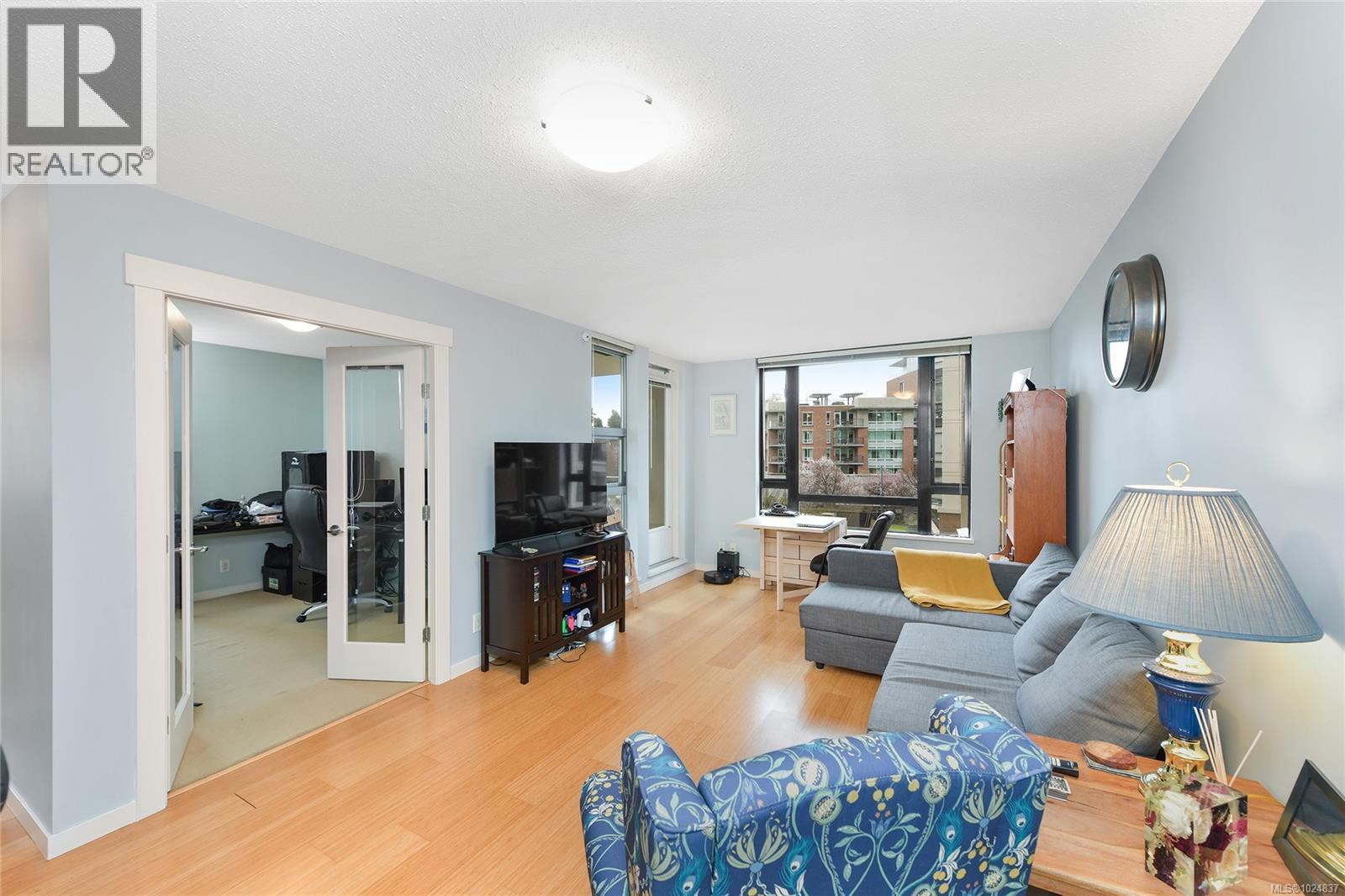 #405 751 FAIRFIELD RD - 12