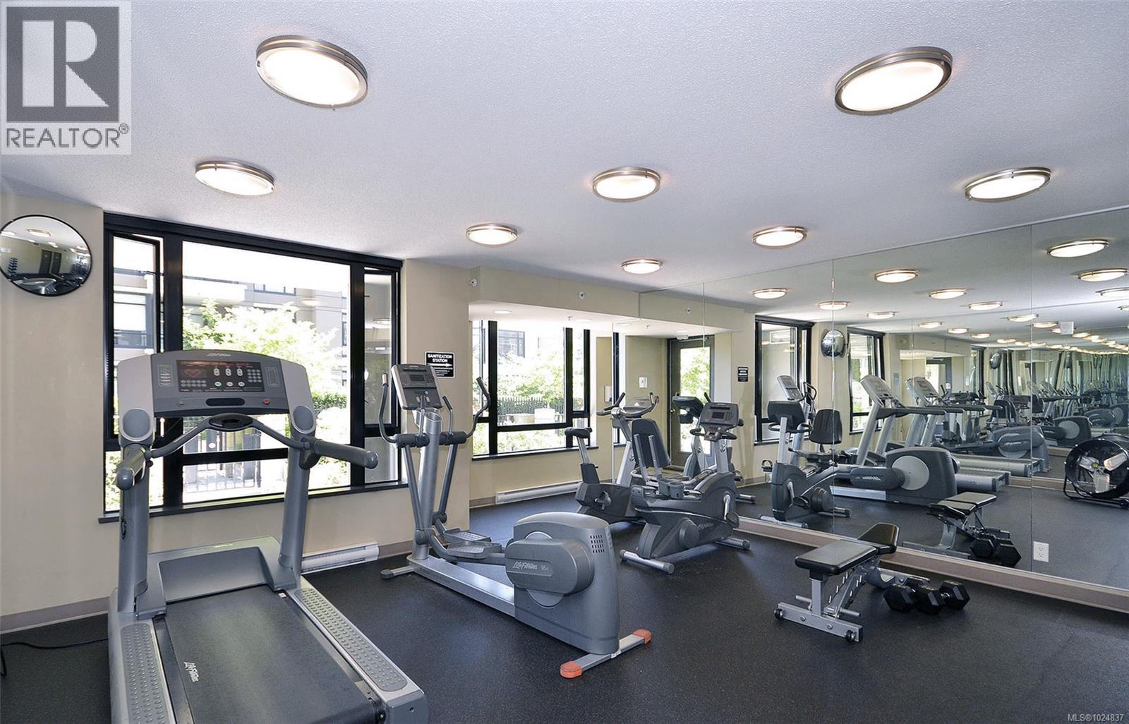 #405 751 FAIRFIELD RD - 41