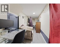 3060 Sandwich Unit# Room 1, Windsor, ON N9C1A4 Photo 27