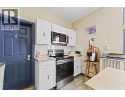 3pc Bathroom - 3060 Sandwich Unit# Room 1, Windsor, ON N9C1A4 Photo 6
