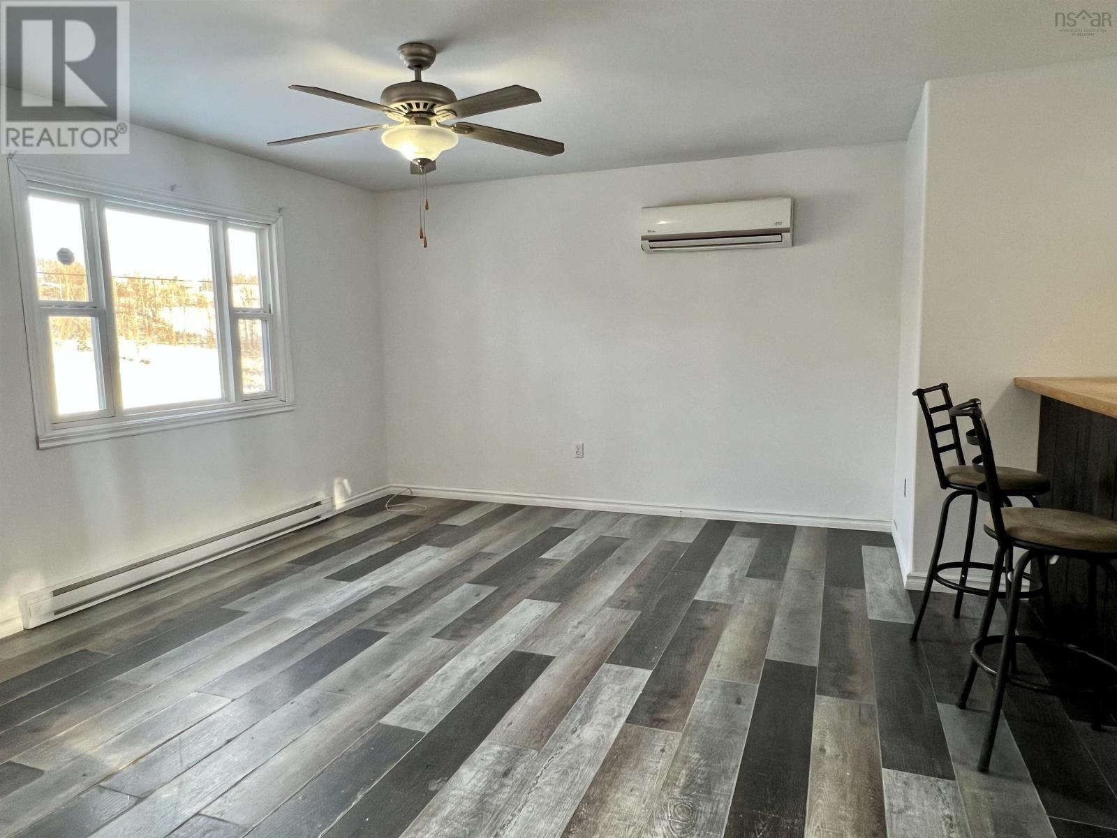 Property 32 of 35 of 2121 Union Street