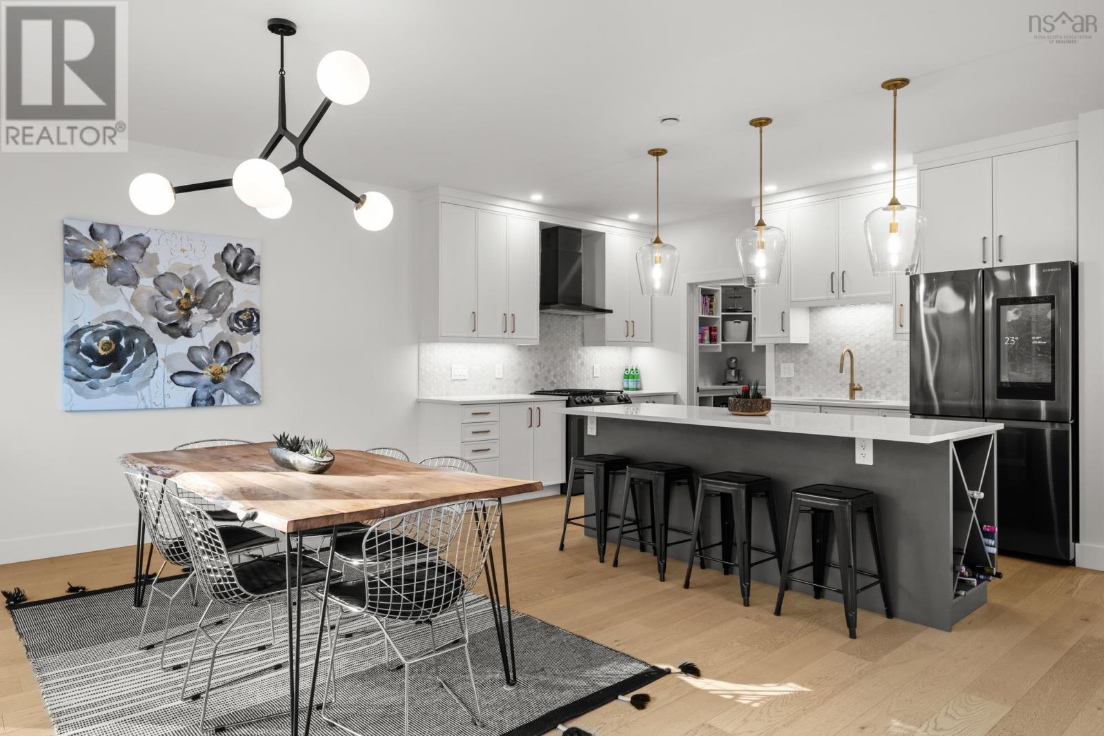 Property 9 of 48 of 220 Talus Avenue