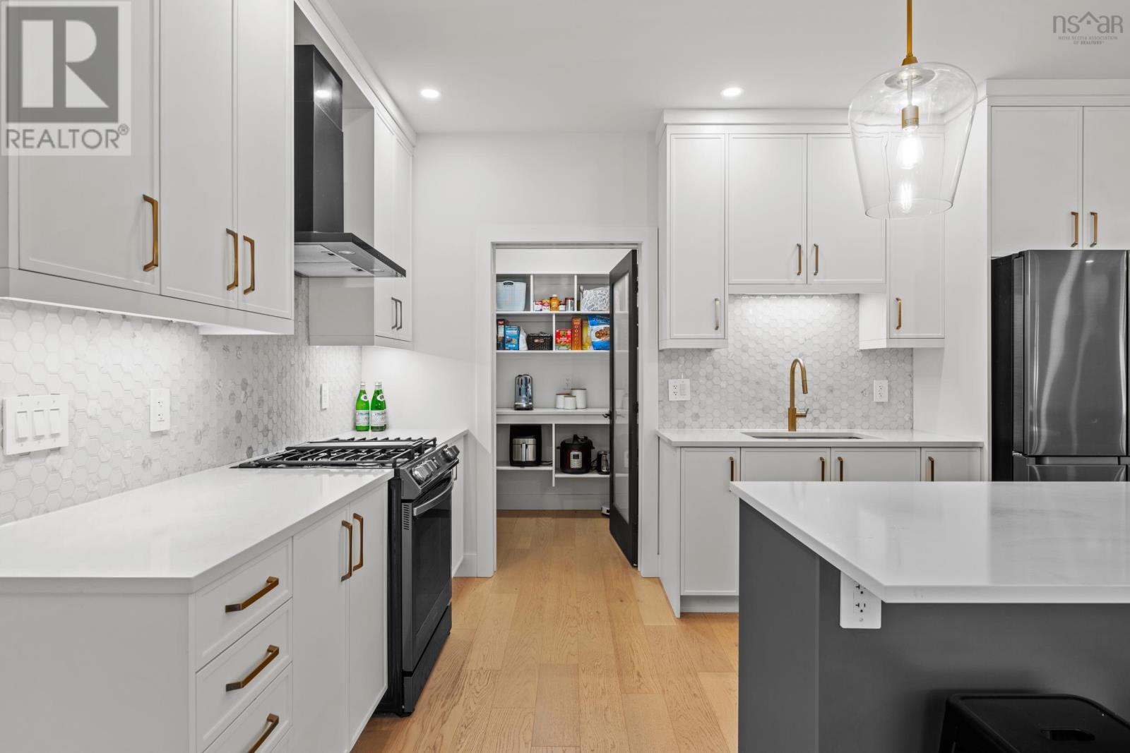 Property 11 of 48 of 220 Talus Avenue