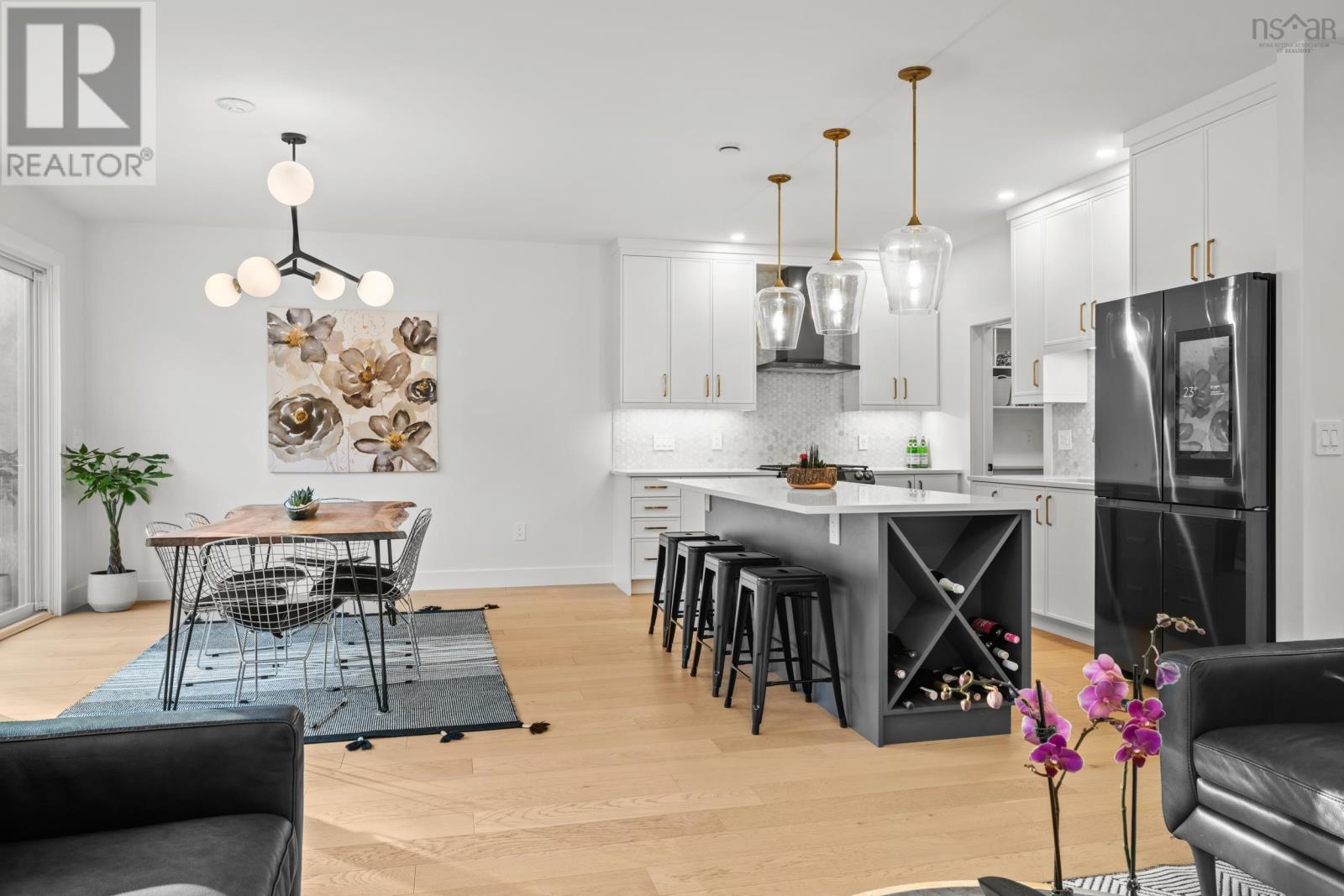 Property 8 of 48 of 220 Talus Avenue