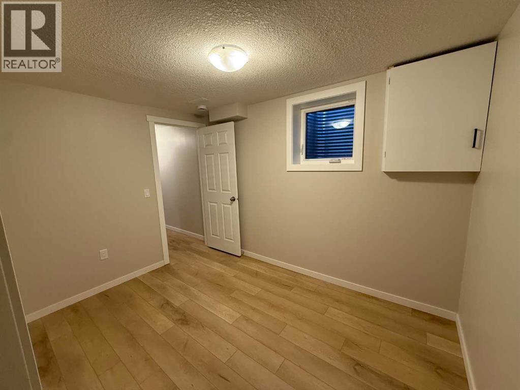 Single Family House for Sale in  Doverville Crescent SE Dover Calgary 