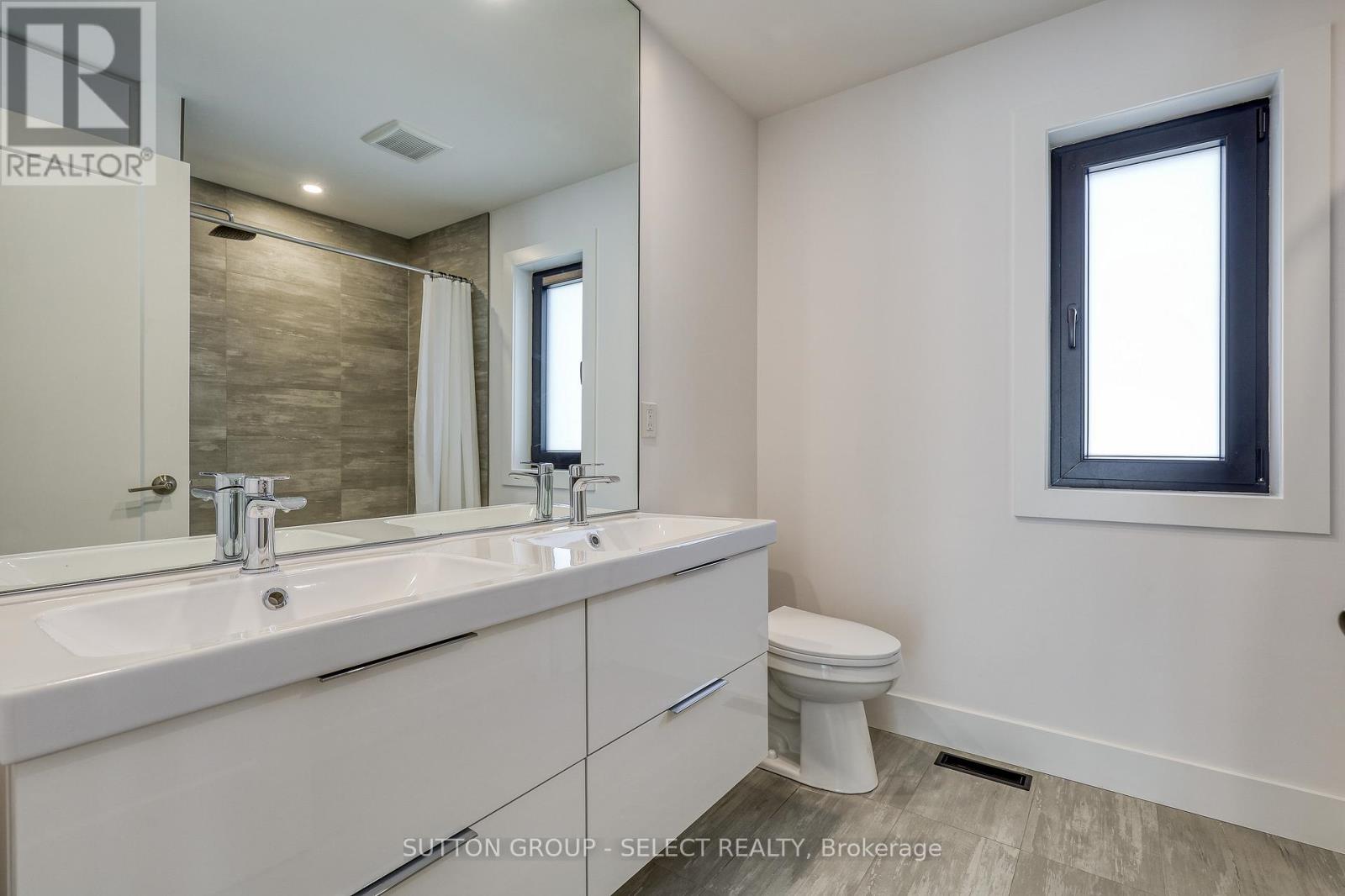 61 CRESTVIEW DRIVE Property Photo
