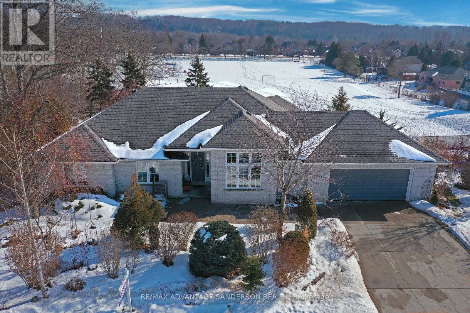 23 BIRCHCREST DRIVE - Photo 3 of 50, Middlesex Centre (Kilworth), Ontario