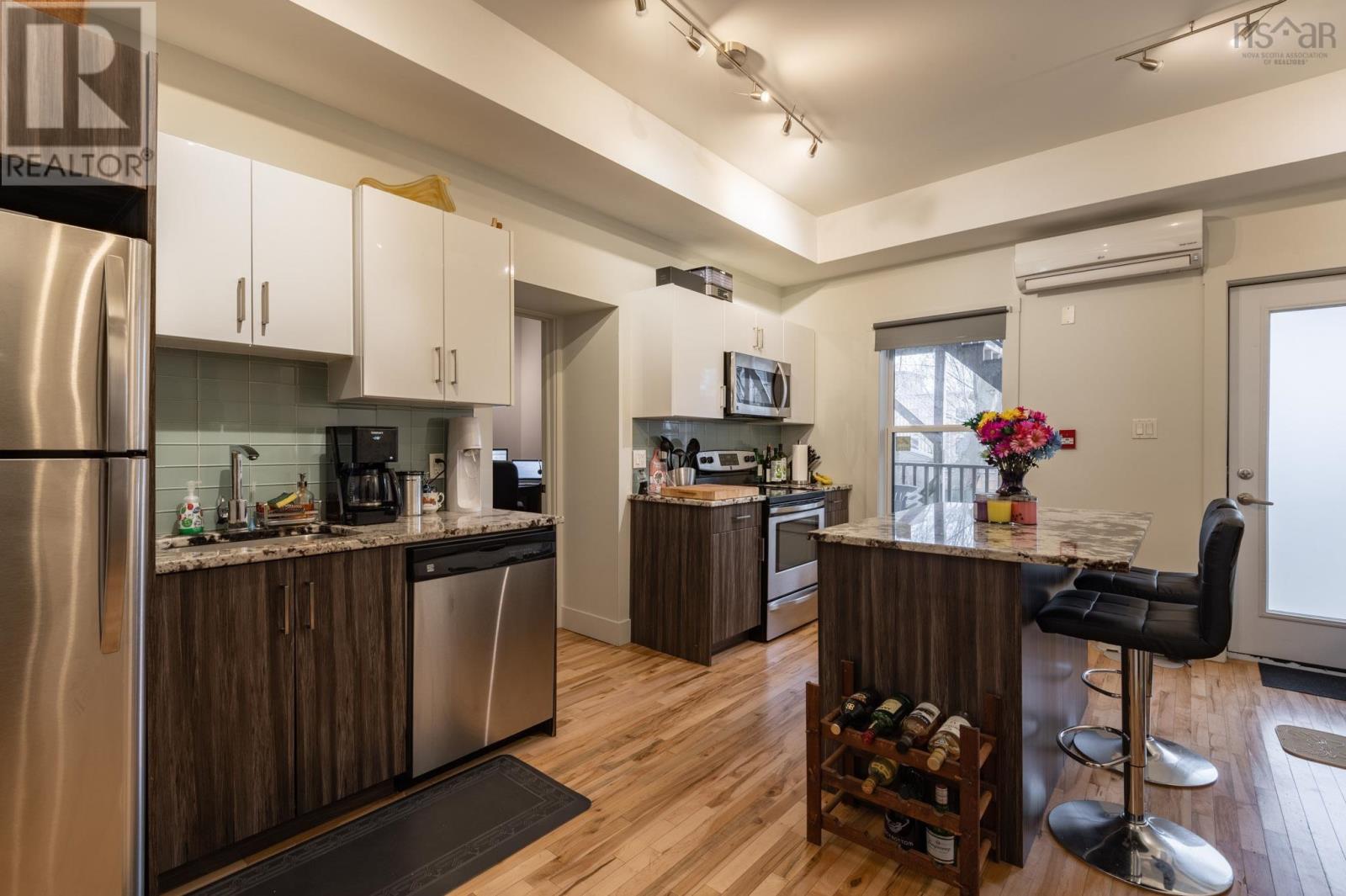 Property 7 of 21 of 5484 Clyde Street, 5486 Clyde Street