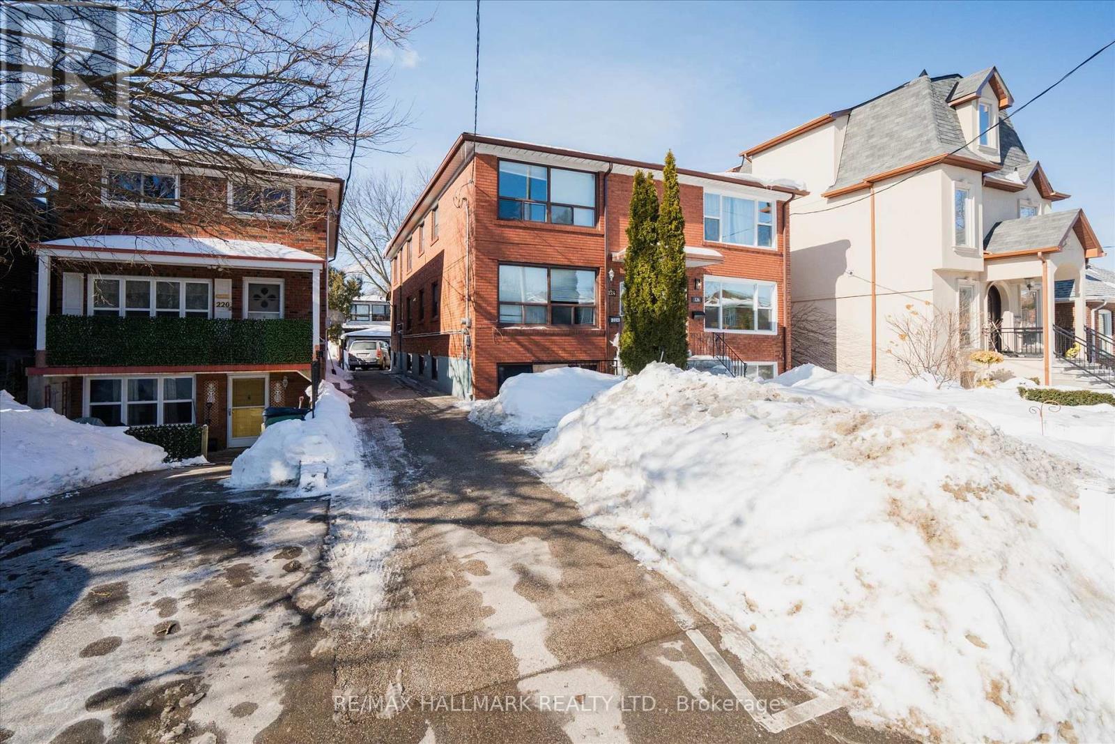 Listing photo of LOWER 1 - 224 PICKERING STREET