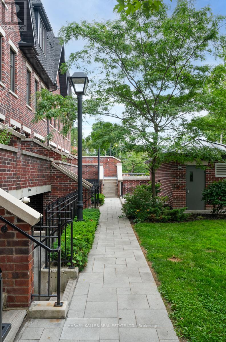 #45 140 BROADVIEW AVENUE - 35