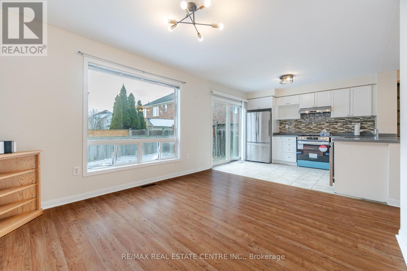 454 COLLIS COURT - 10