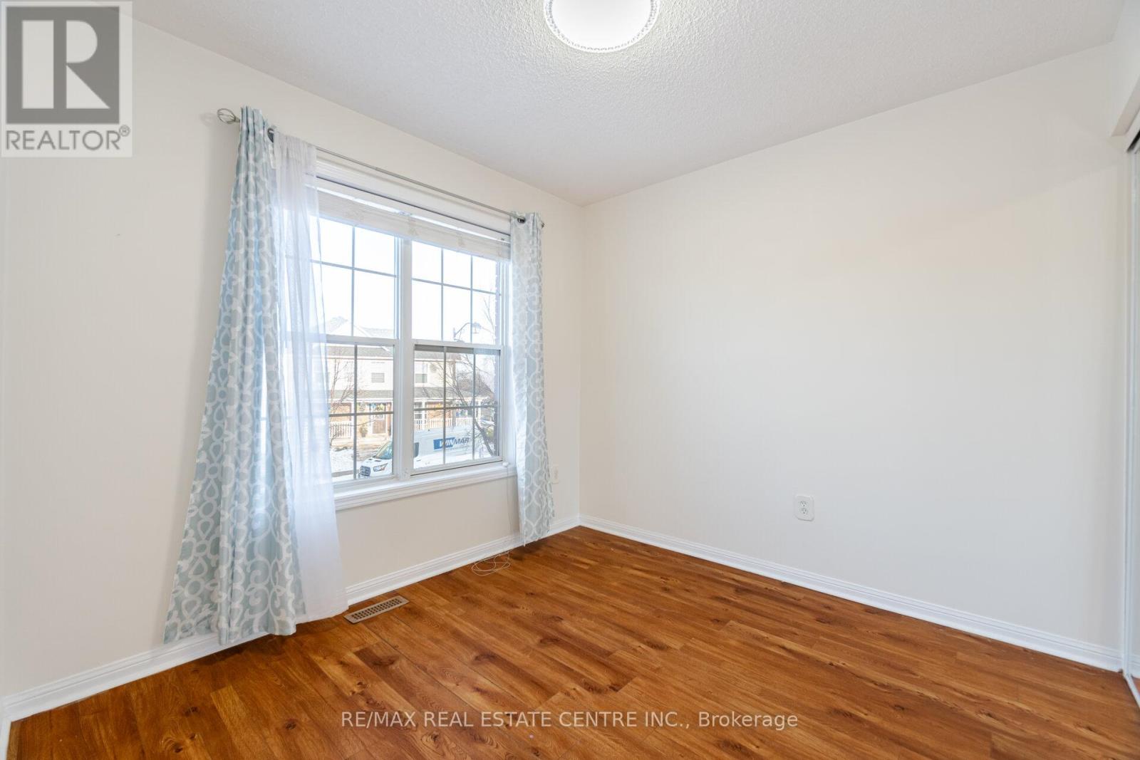 454 COLLIS COURT - 21