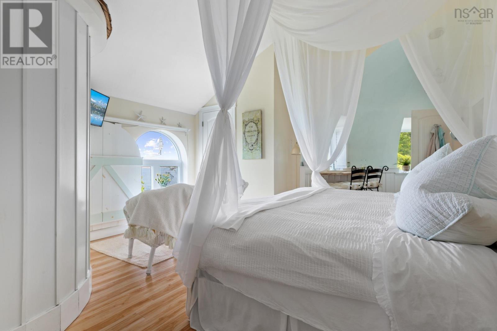 Property 25 of 46 of 4 York Redoubt Crescent