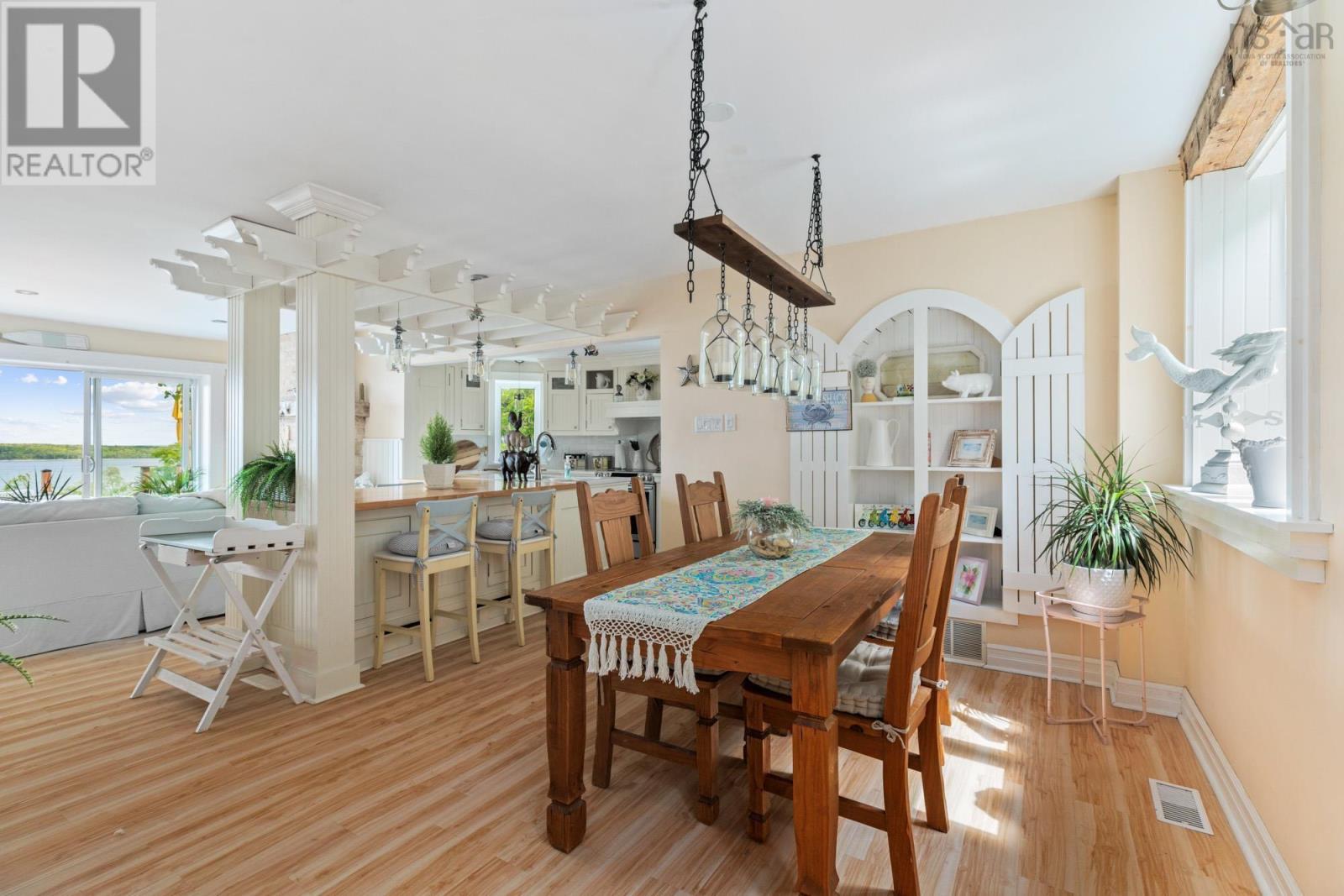 4 YORK REDOUBT CRESCENT - 5