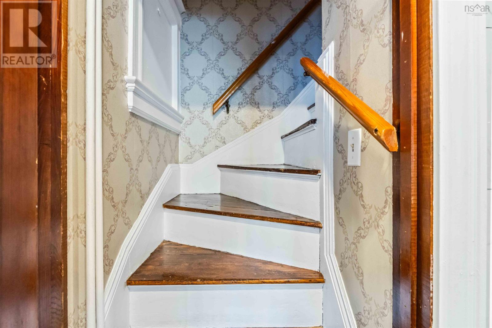 Property 30 of 47 of 20 Victoria Avenue