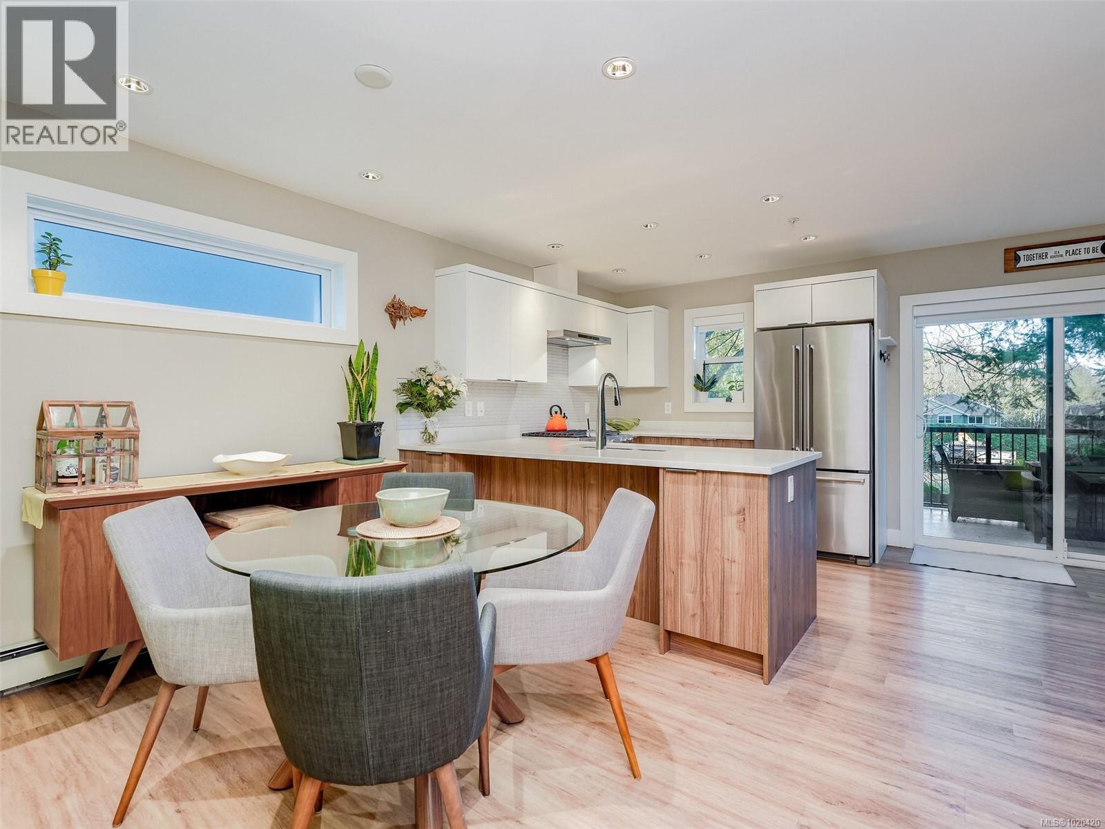 106 2096 Kennedy St, Sooke