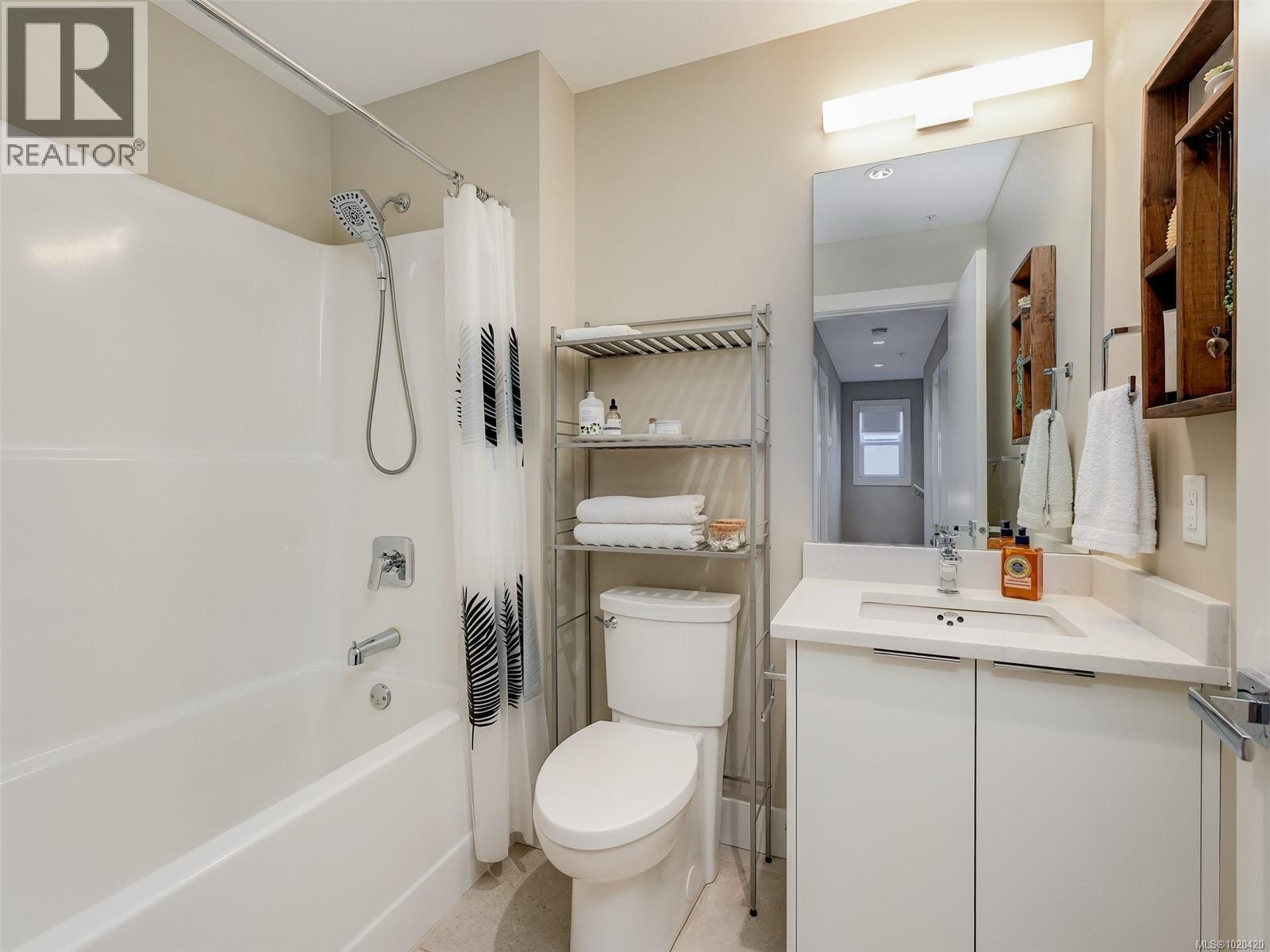 106 2096 Kennedy St, Sooke