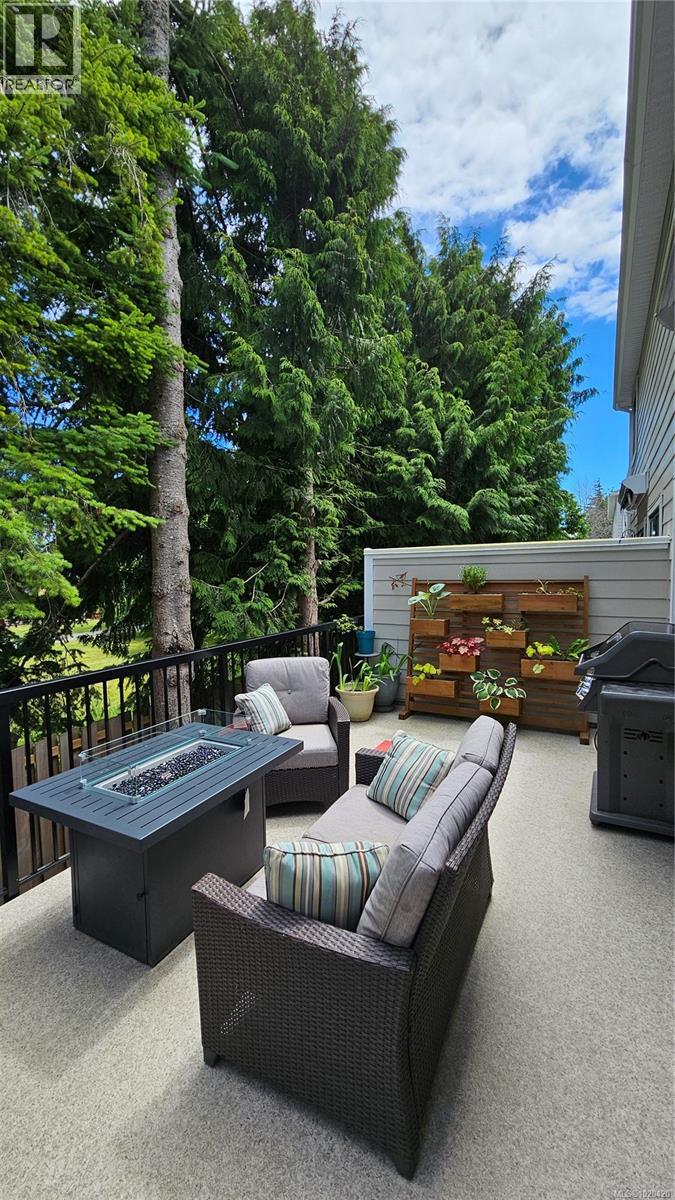 106 2096 Kennedy St, Sooke