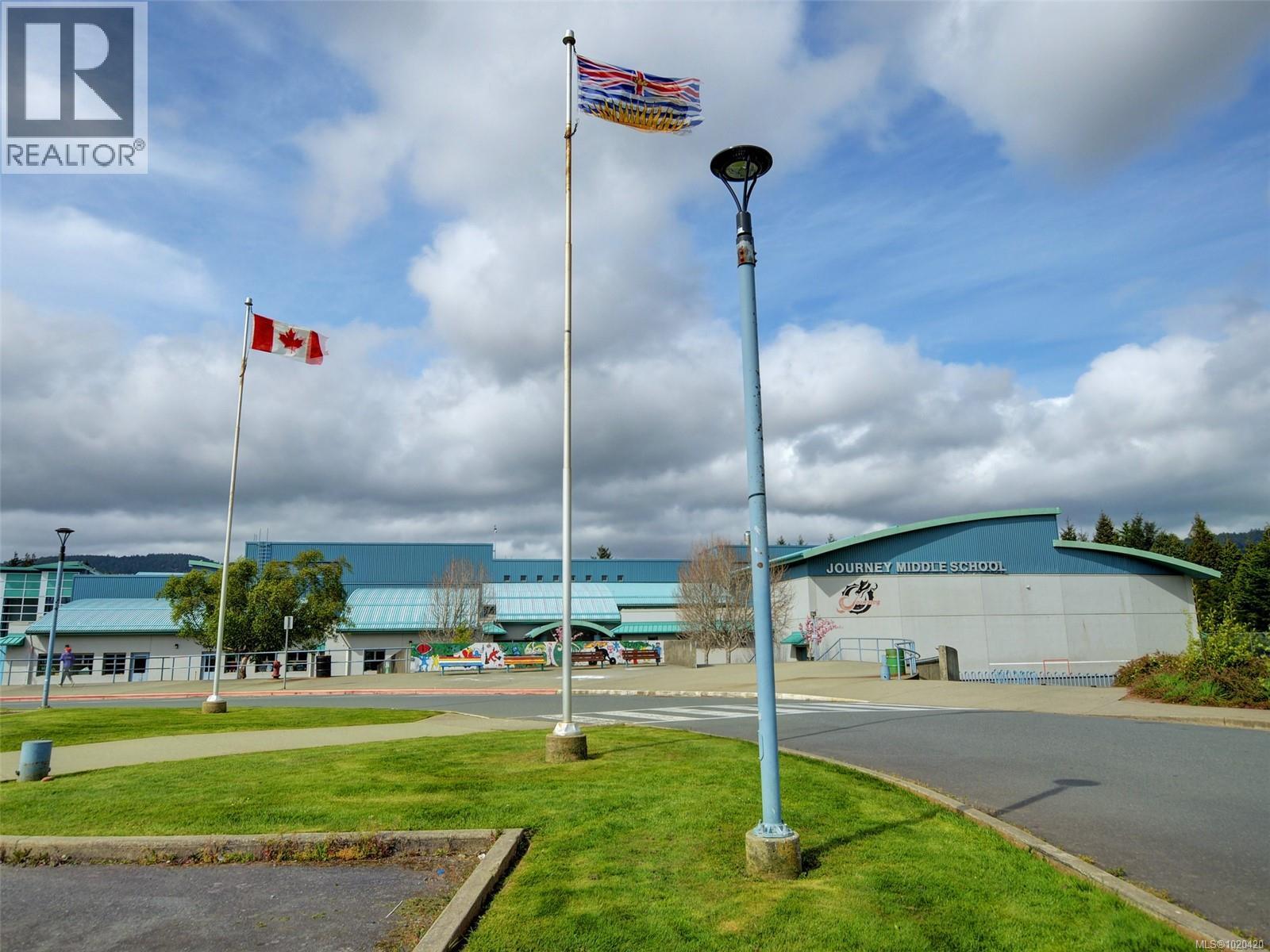 106 2096 Kennedy St, Sooke