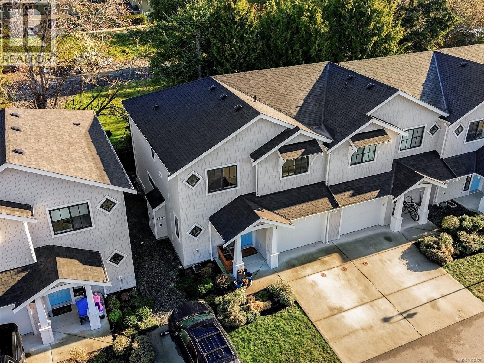 106 2096 Kennedy St, Sooke