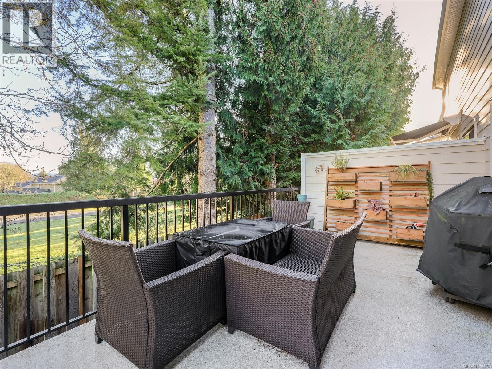 106 2096 Kennedy St, Sooke