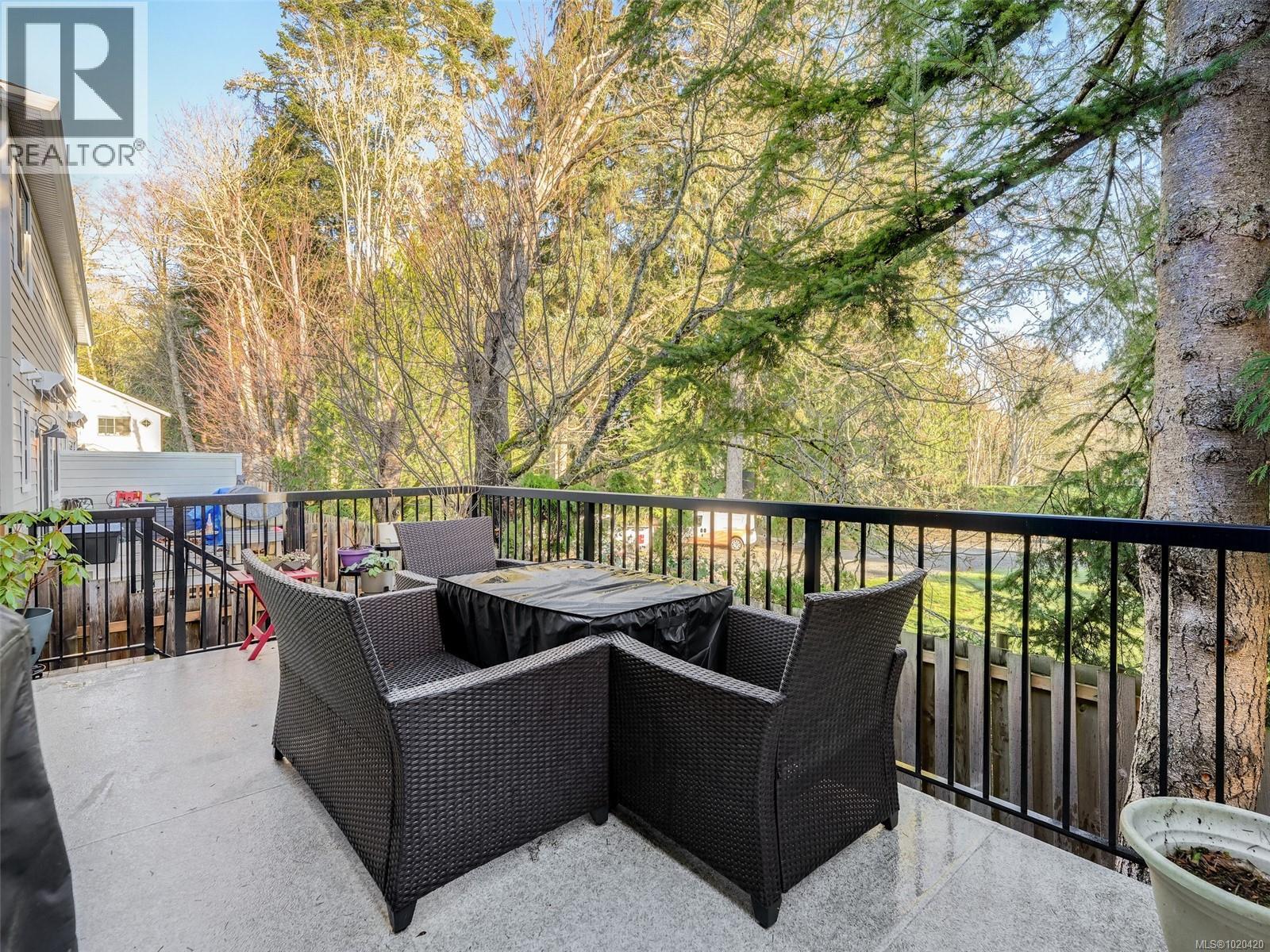 106 2096 Kennedy St, Sooke