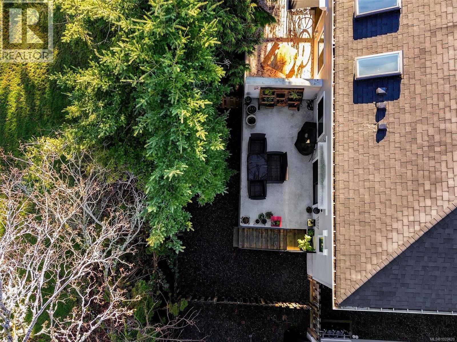 106 2096 Kennedy St, Sooke