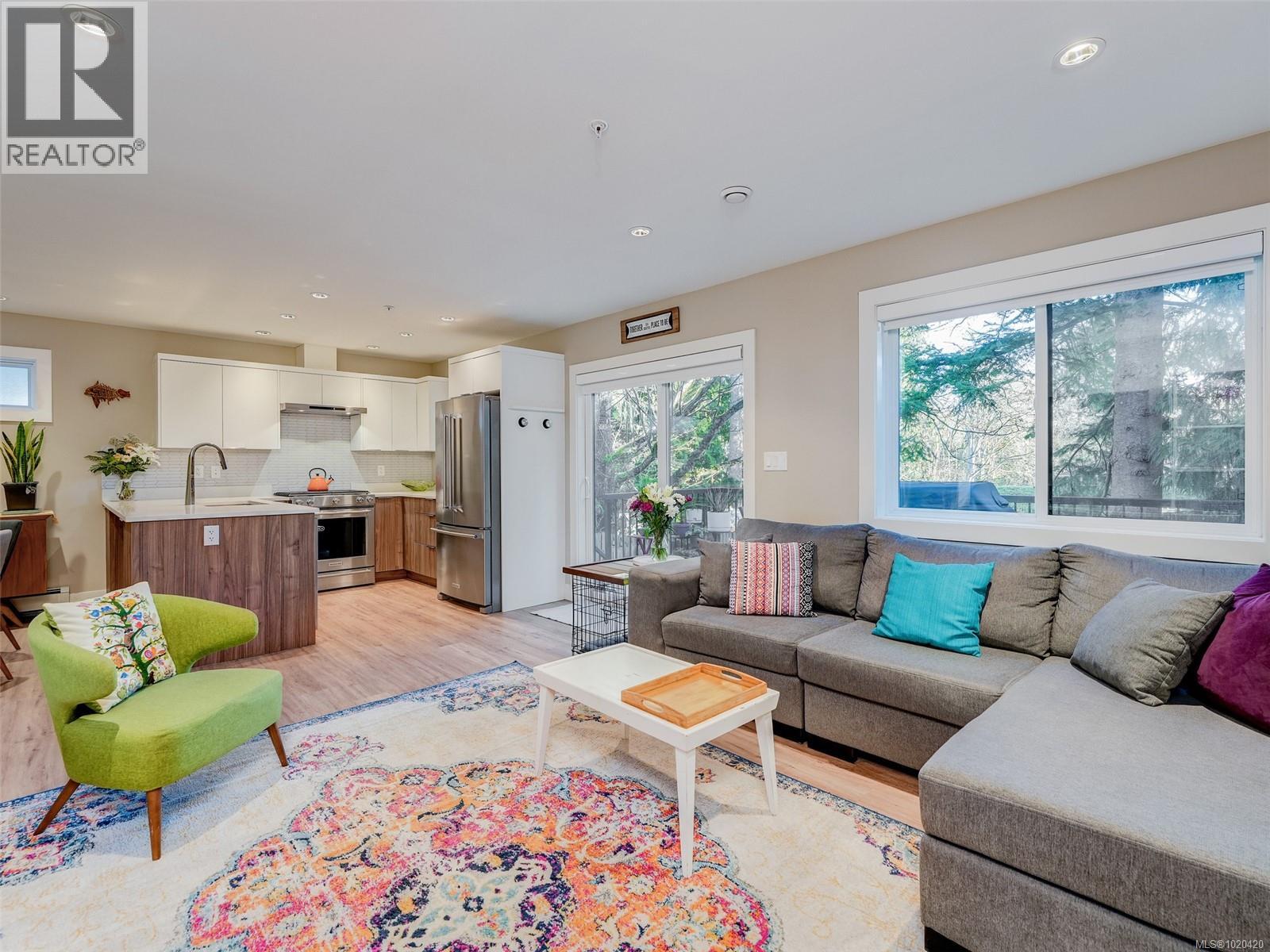 106 2096 Kennedy St, Sooke