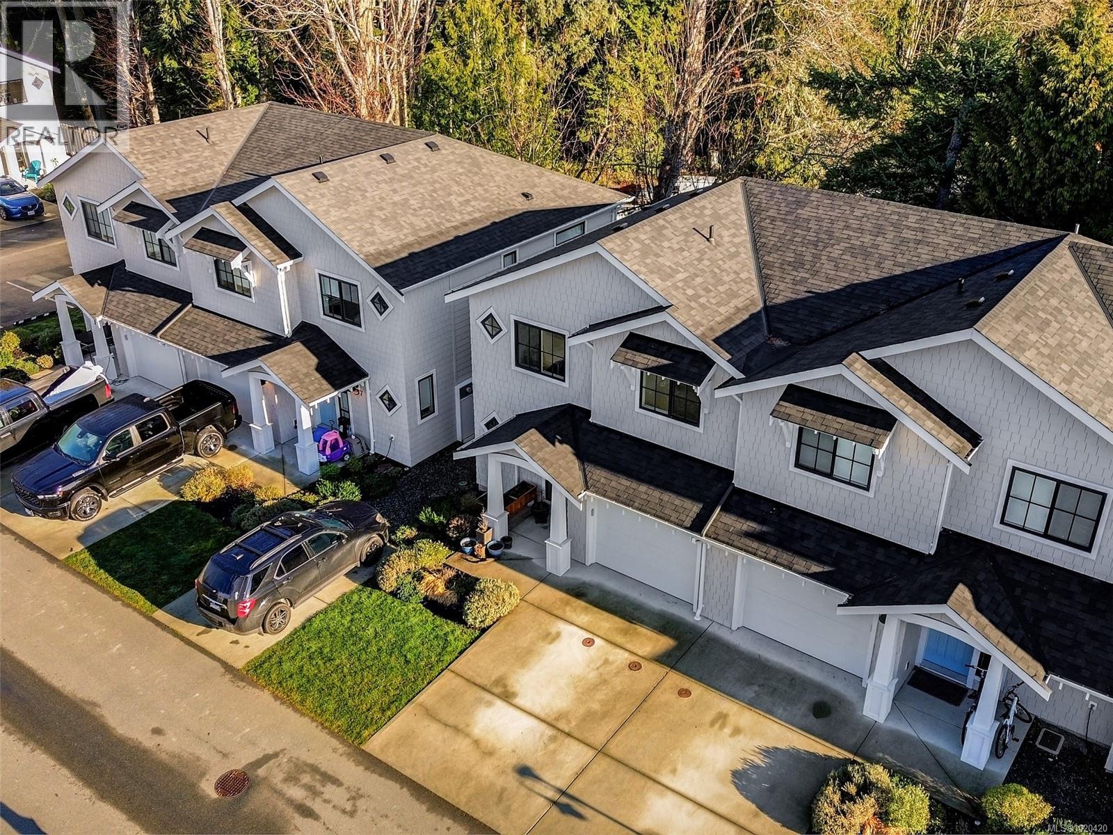 106 2096 Kennedy St, Sooke