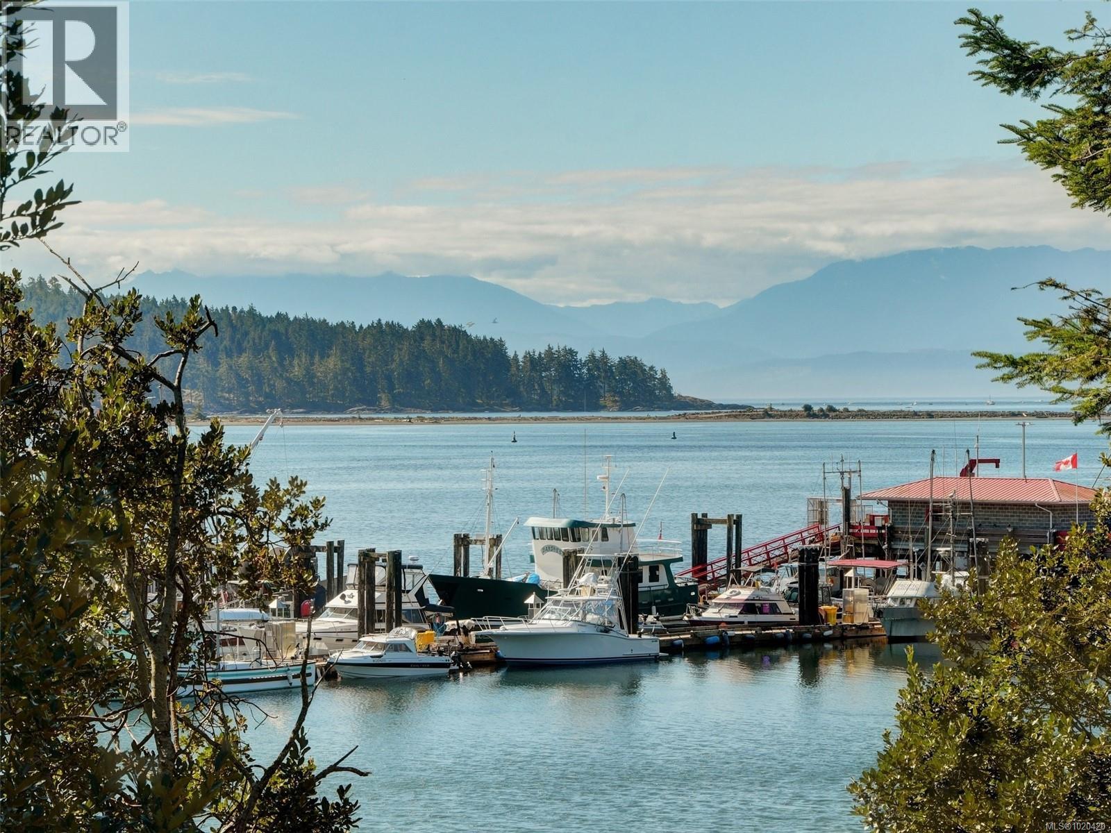 106 2096 Kennedy St, Sooke