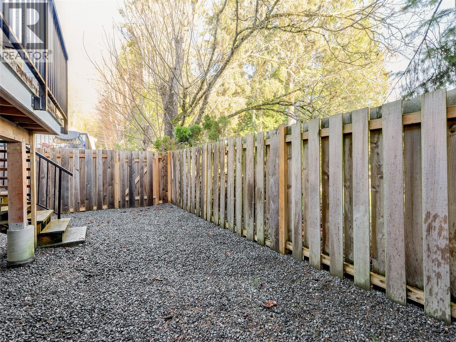 106 2096 Kennedy St, Sooke