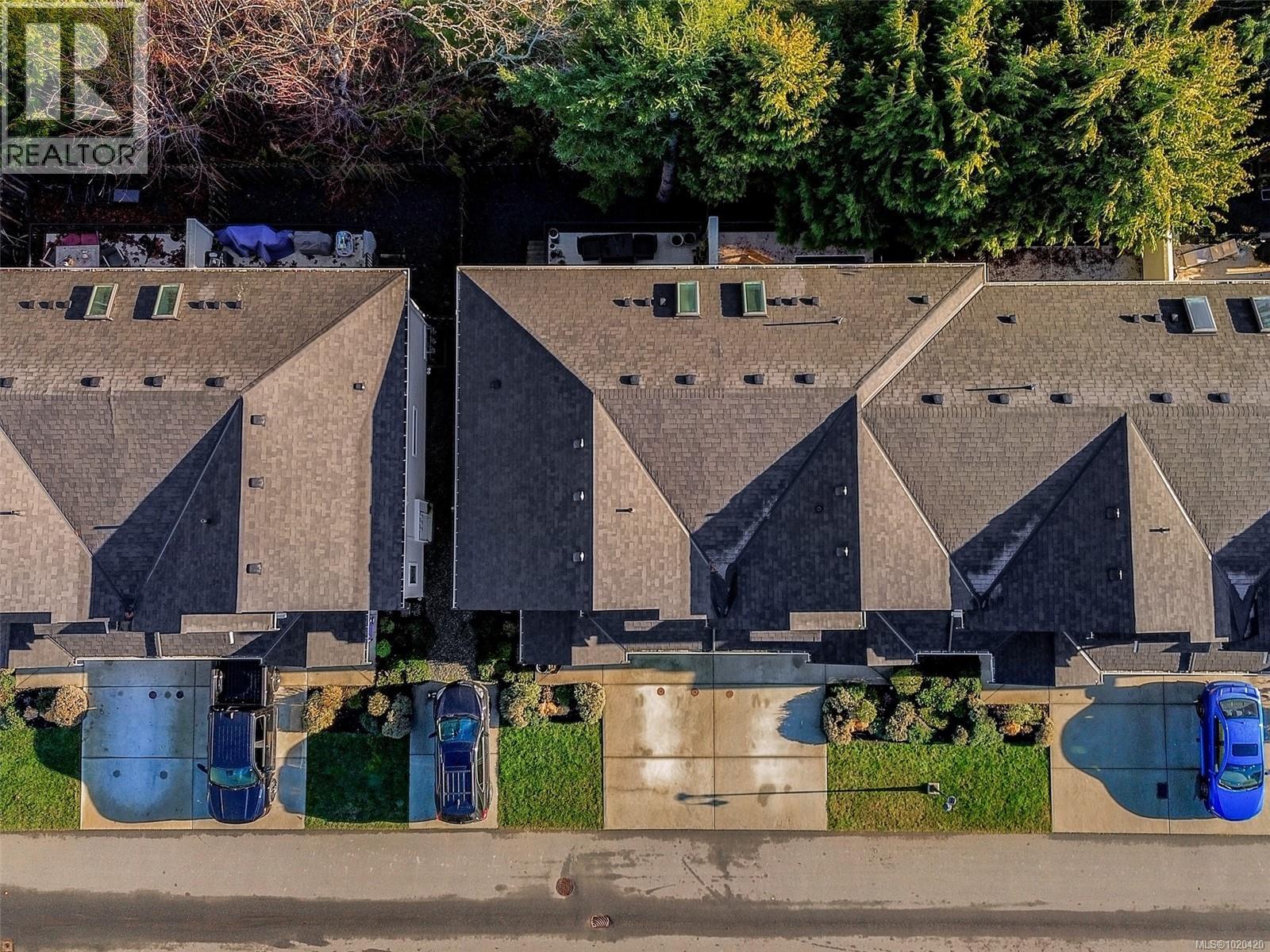 106 2096 Kennedy St, Sooke