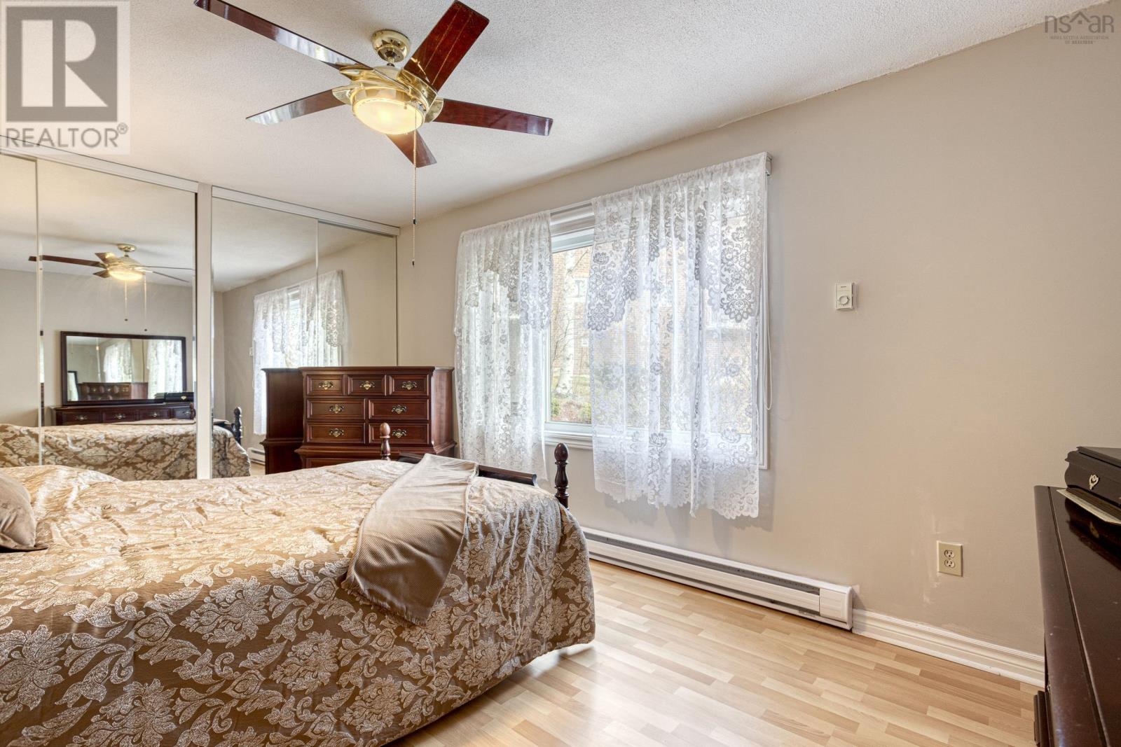 Property 27 of 37 of 107 26 Brookdale Crescent