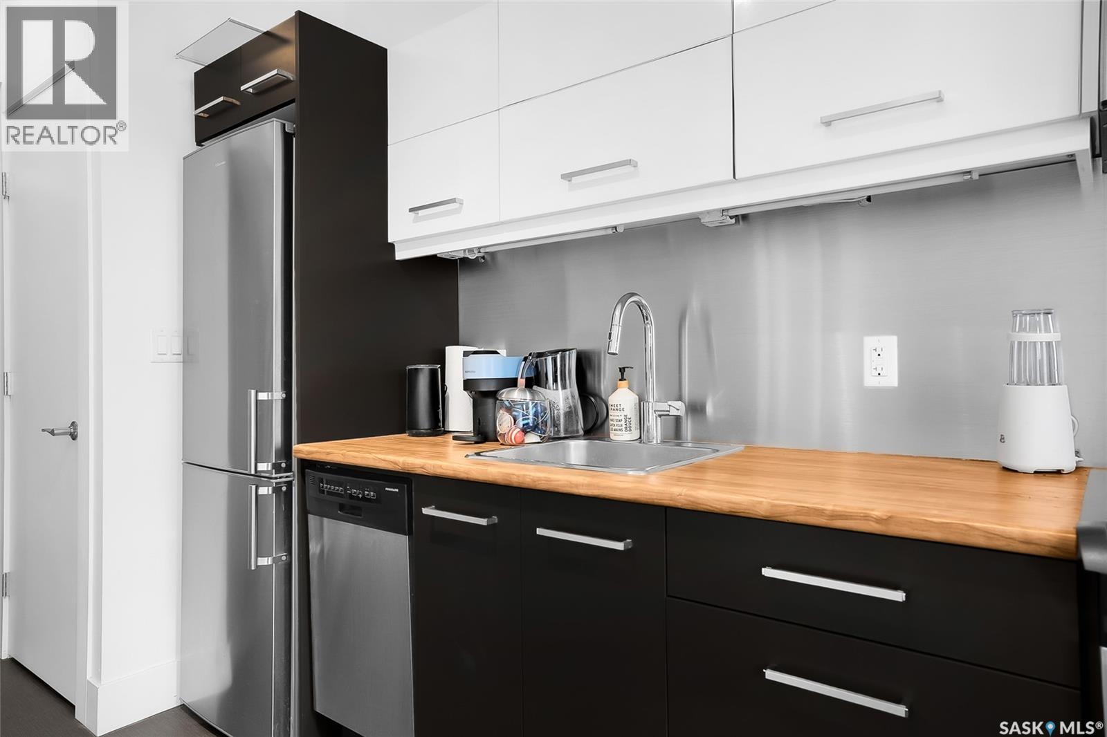 #325 404 C AVENUE S - 10