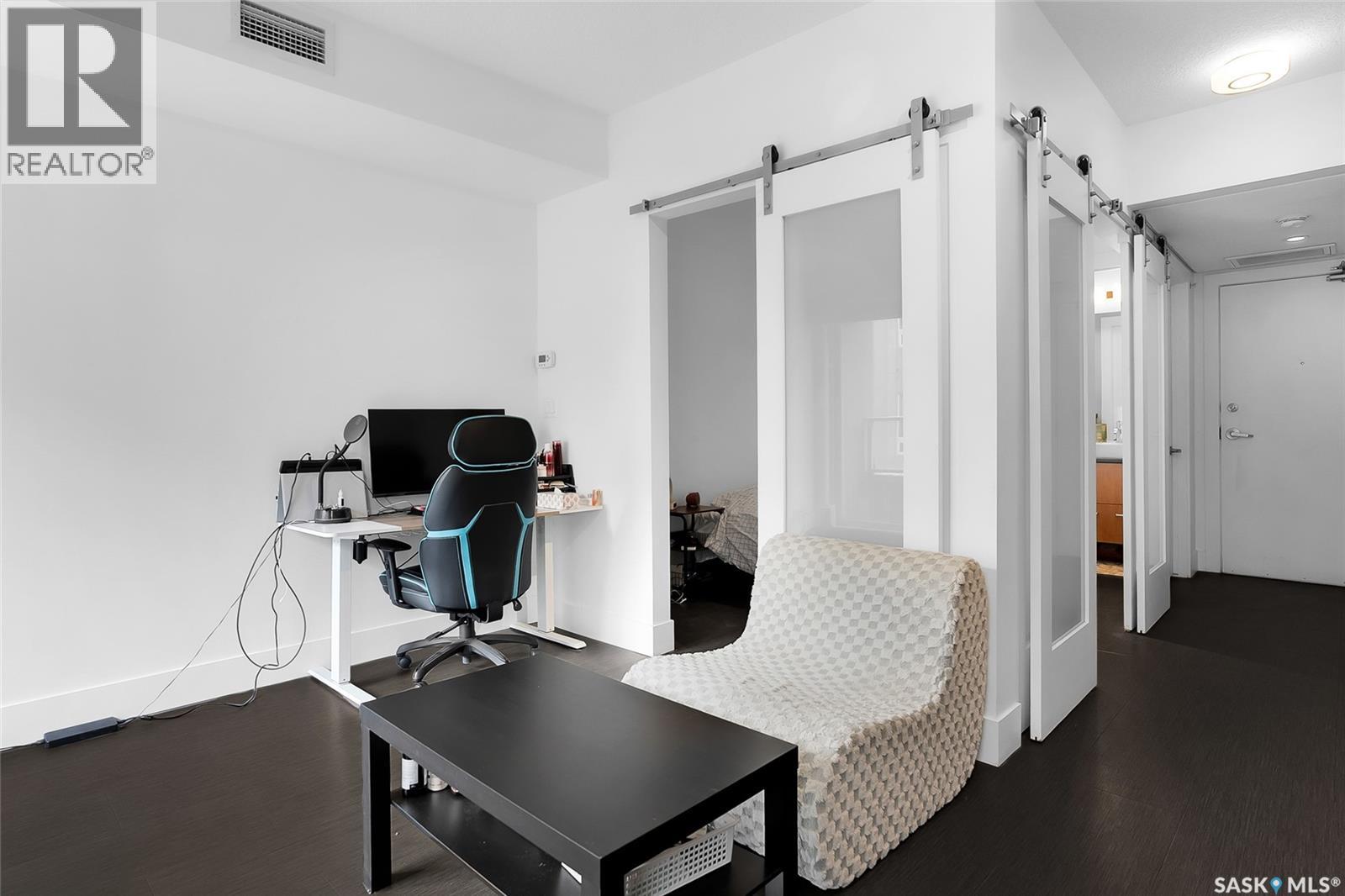 #325 404 C AVENUE S - 11