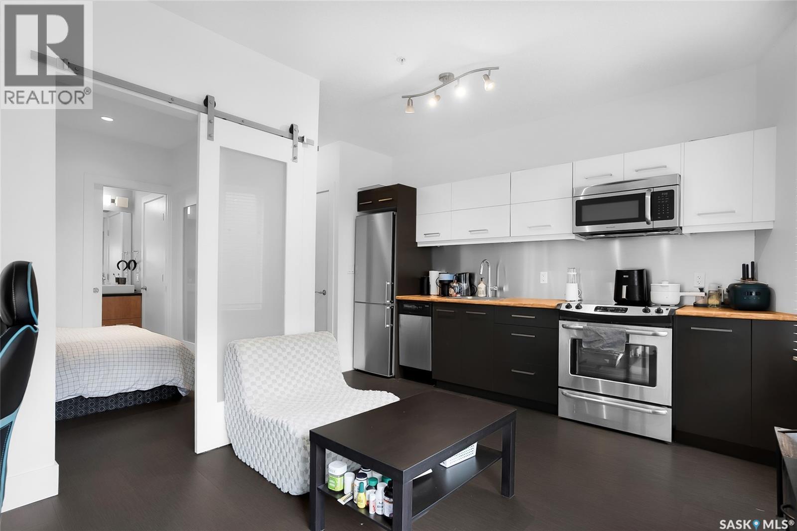 #325 404 C AVENUE S - 14