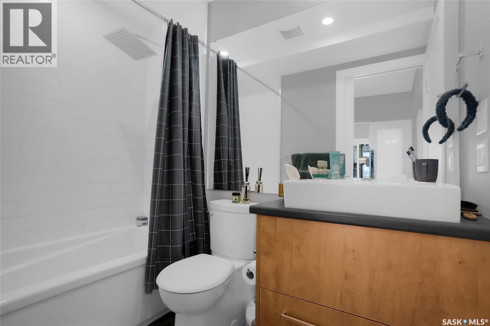 #325 404 C AVENUE S - 17