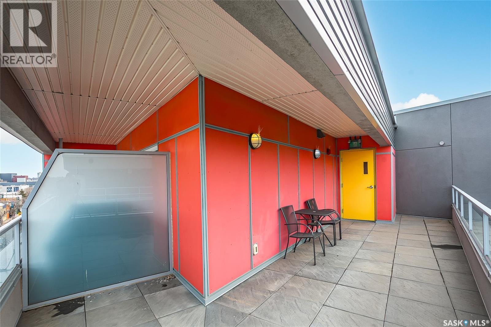 #325 404 C AVENUE S - 22