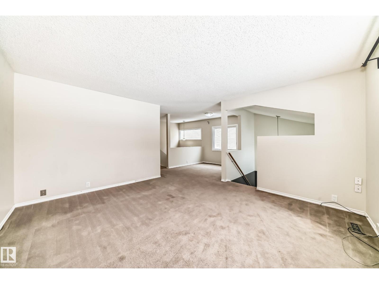 5308 20 AV NW, Edmonton