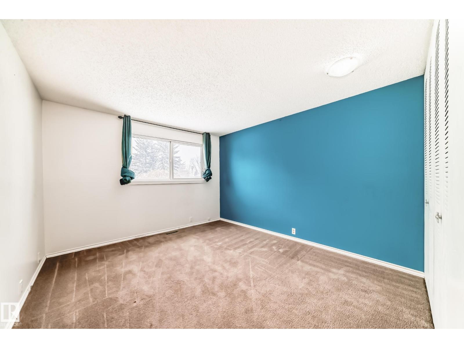 5308 20 AV NW, Edmonton