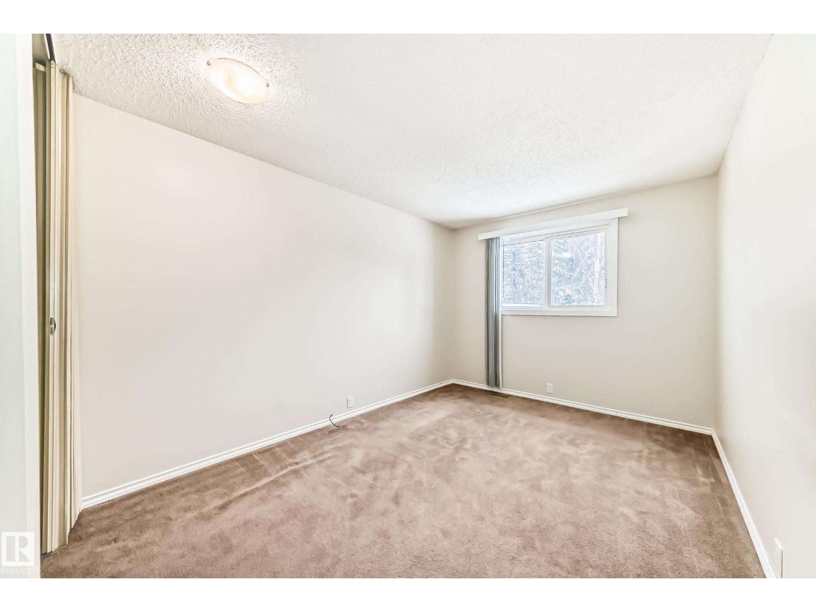 5308 20 AV NW, Edmonton