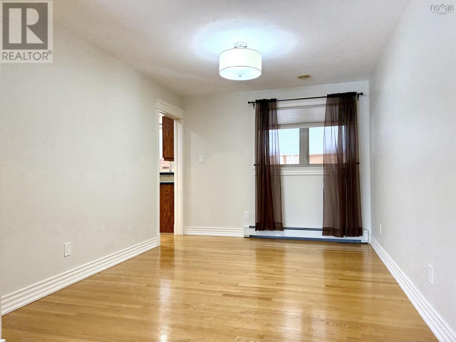 Property 14 of 50 of 27 Regent Street