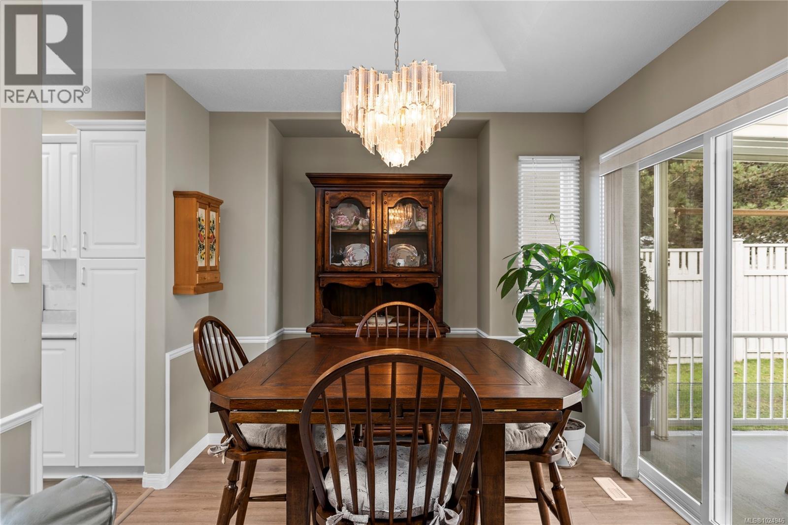 5894 Primrose Dr, Nanaimo