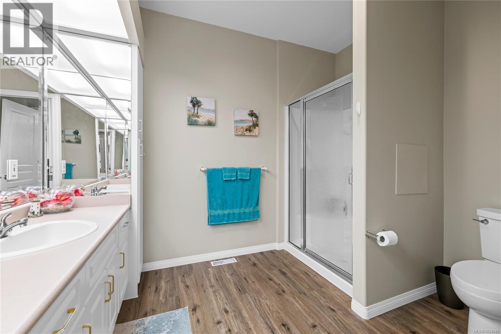 5894 Primrose Dr, Nanaimo