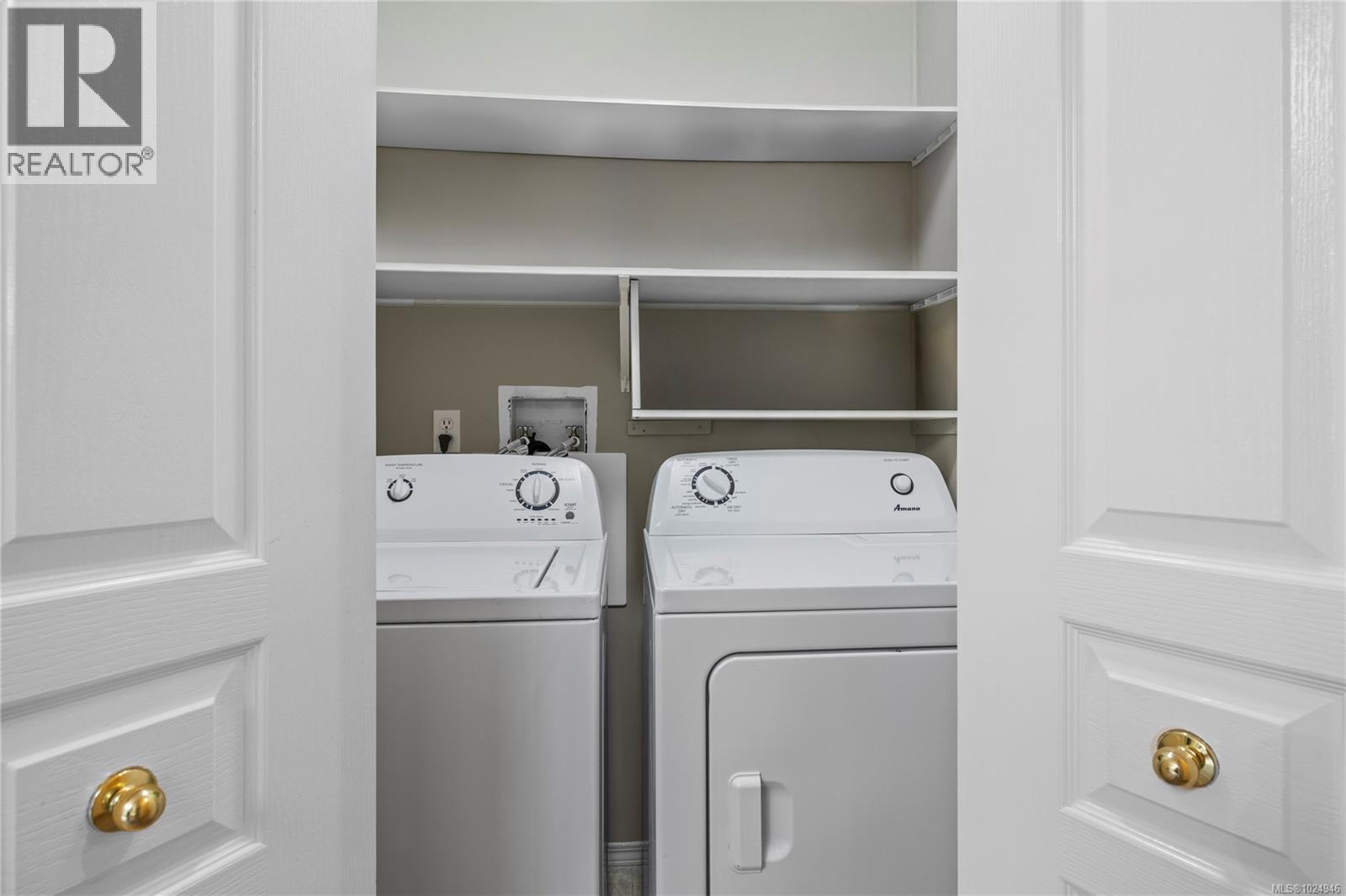 5894 Primrose Dr, Nanaimo