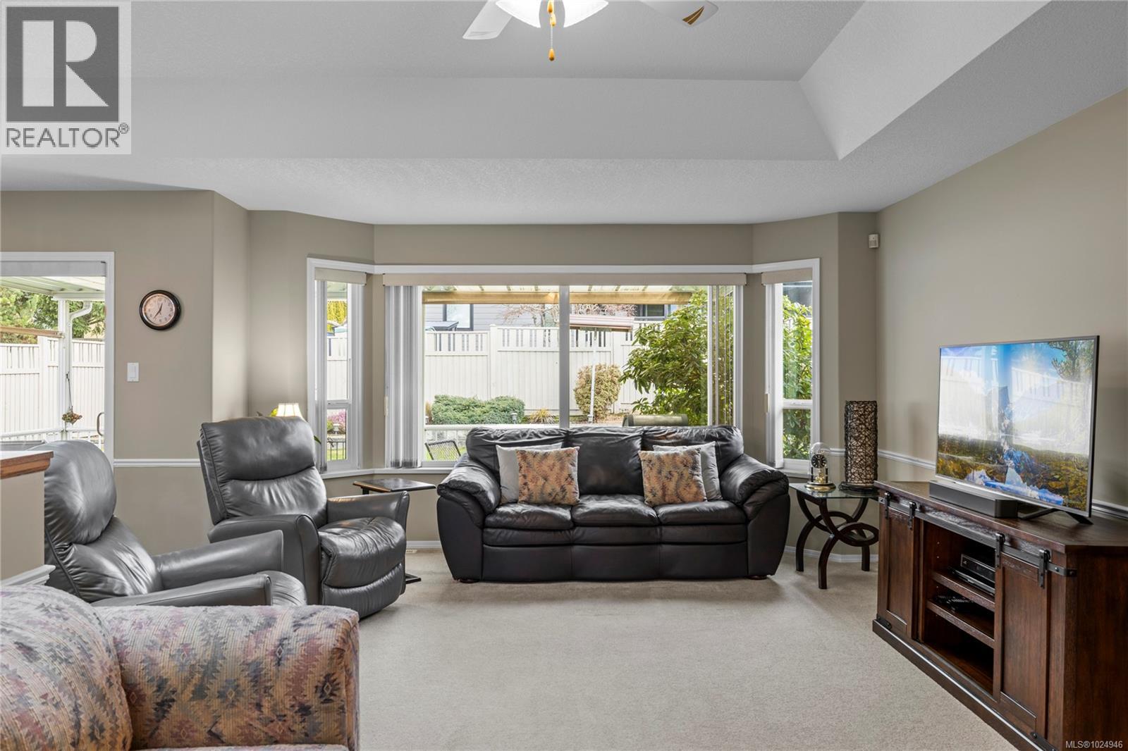 5894 Primrose Dr, Nanaimo