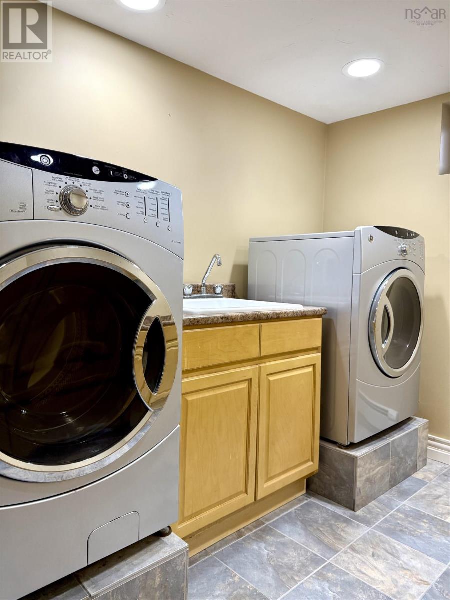 Property 41 of 50 of 27 Regent Street